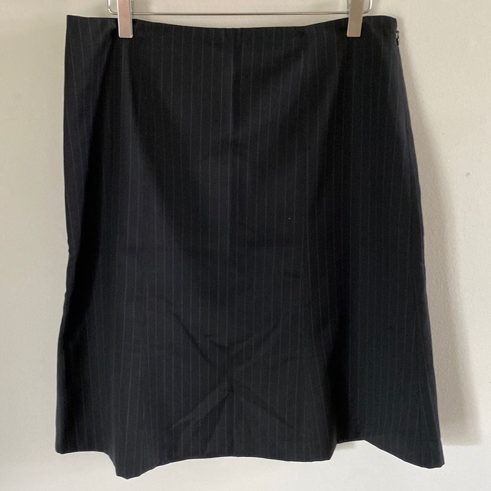 J. Crew Pinstripe Wool Skirt, Size 10 (g10)